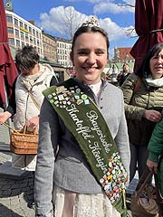 Die Bayerische Kartoffelkönigin Michelle Hofner war zu Gast beim Anstich auf dem Viktualienmarkt am 05.04.2023 (©Foto:Martin Schmitz)